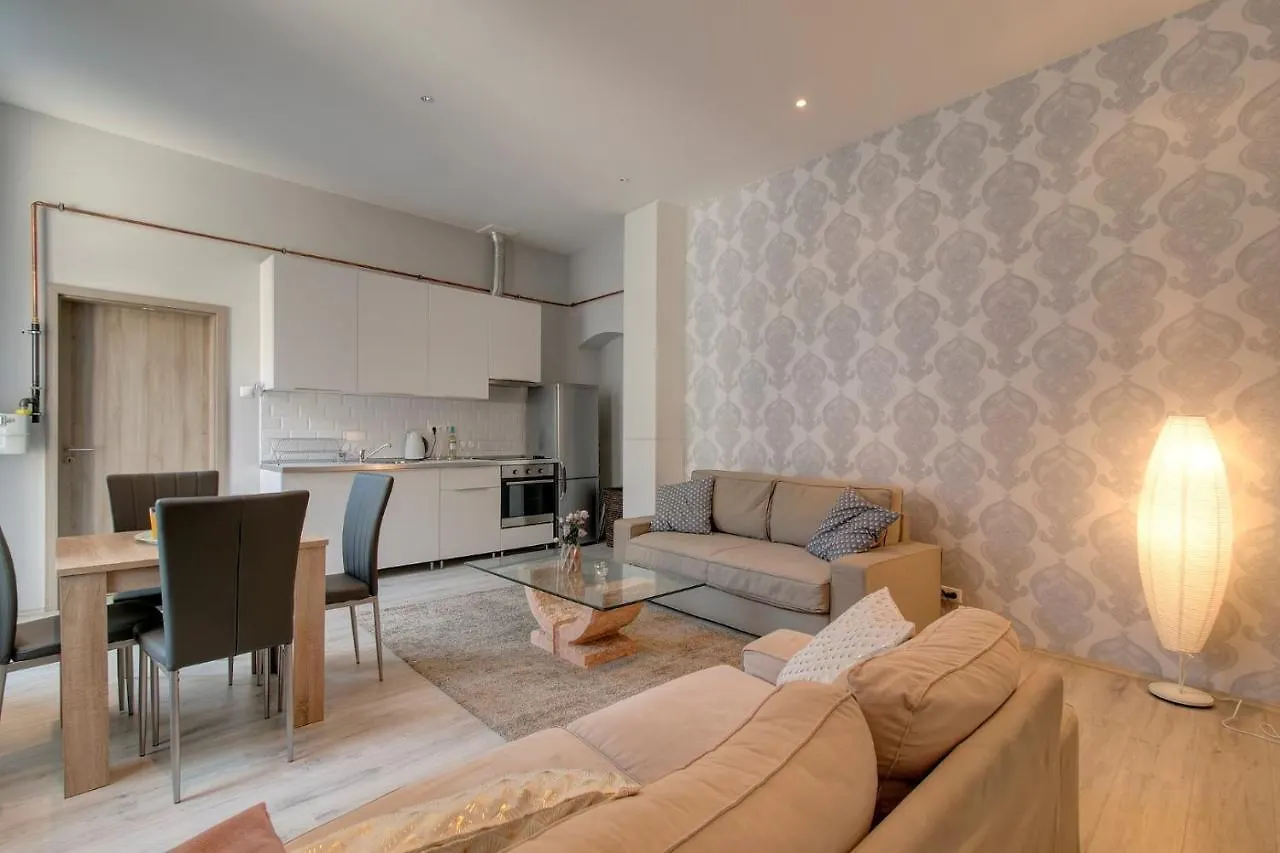 Paulay Downtown Apartment Budapest 0*,  Hungary