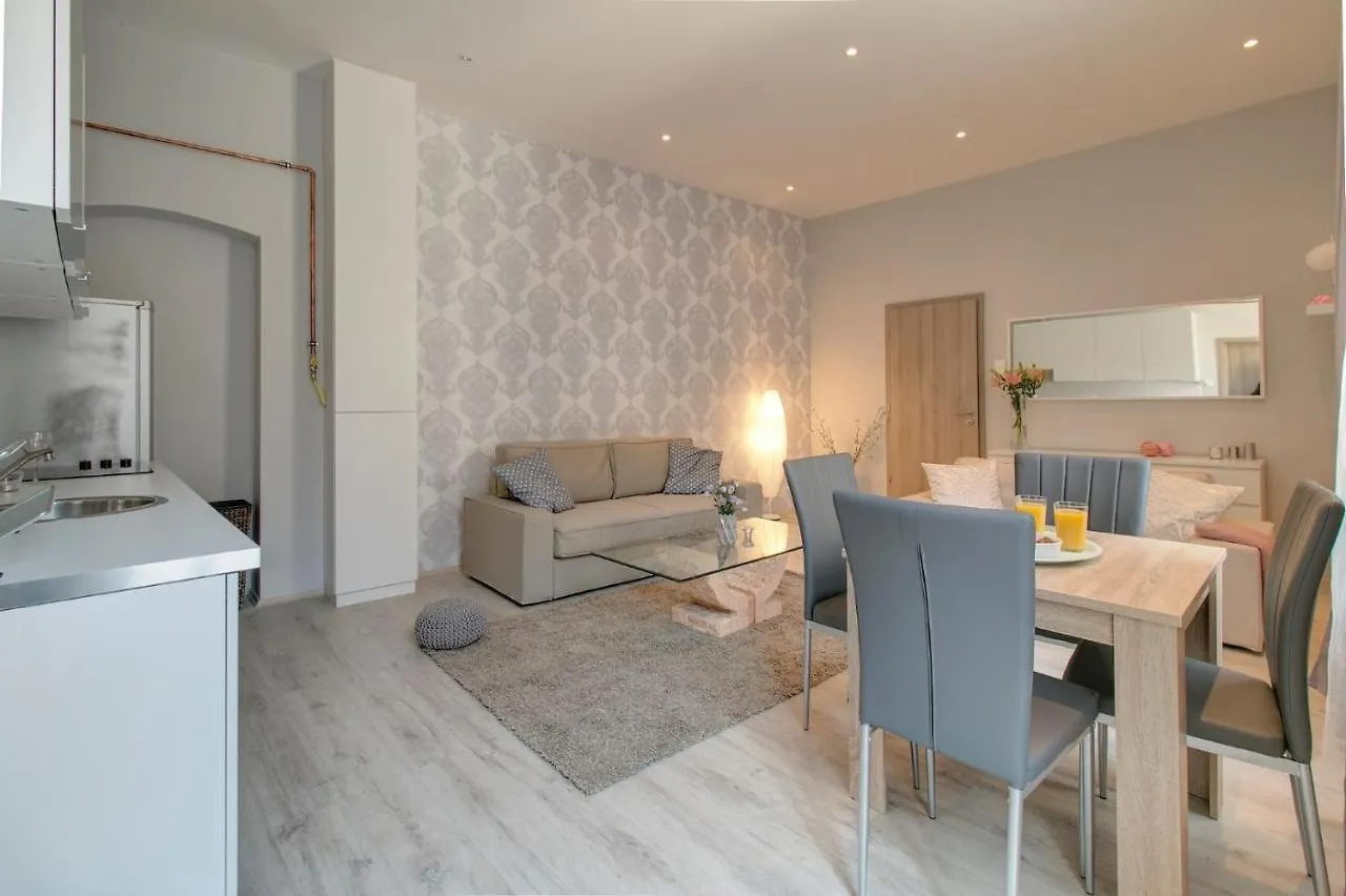 Paulay Downtown Apartment Budapest